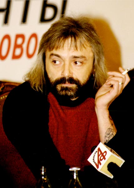 с сигаретой