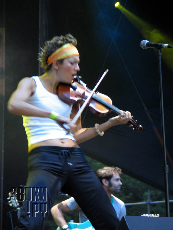 OI VA VOI  на фестивале Sziget-2004