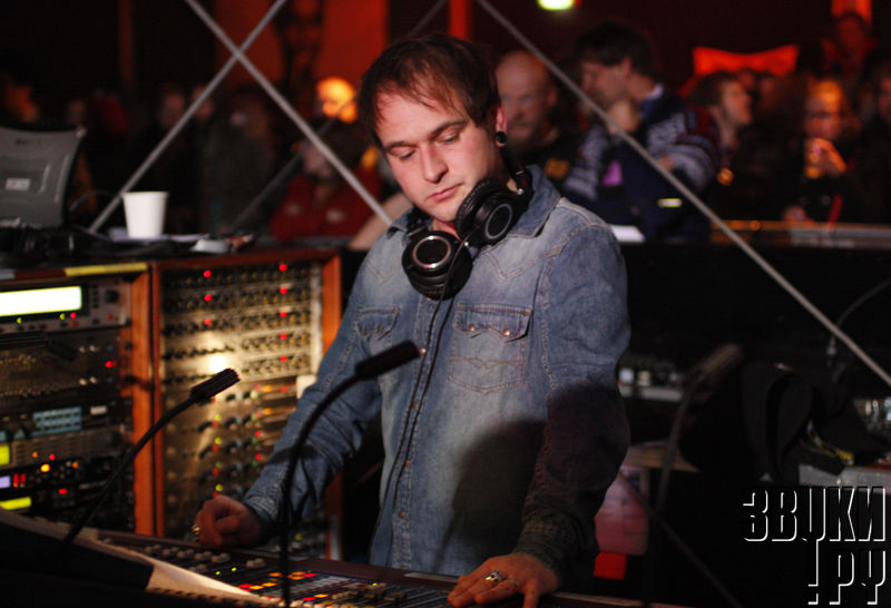 By:Larm-2011