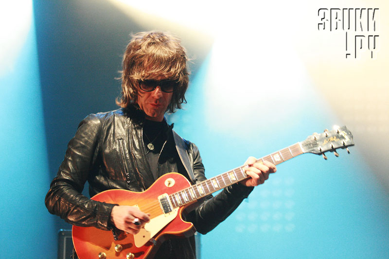 Kasabian @ Stadium Live