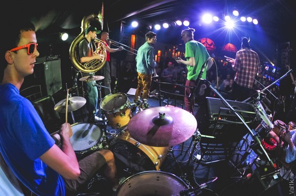 1/2 ORCHESTRA