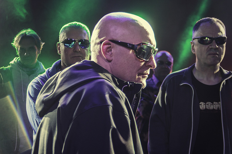 FRONT 242